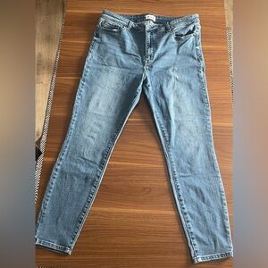 Pistola size 33 light blue jeans